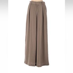Pleated dress pants